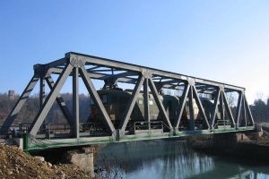 Lavori di realizzazione di un ponte ferroviario nella località “Roggia di Mola”